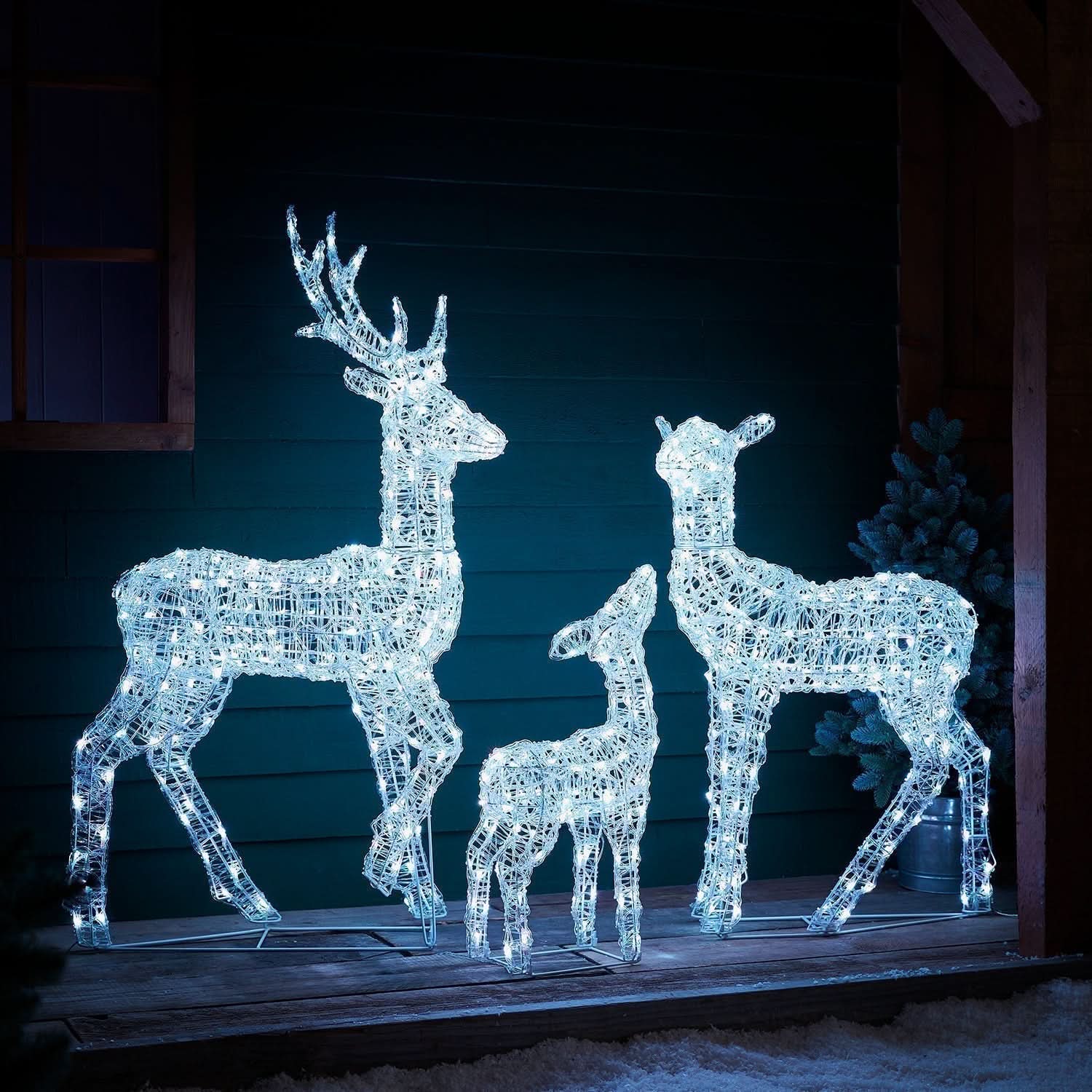 Conjunto de Renas Iluminadas com LED RGB Inteligente e Controle Wi-Fi