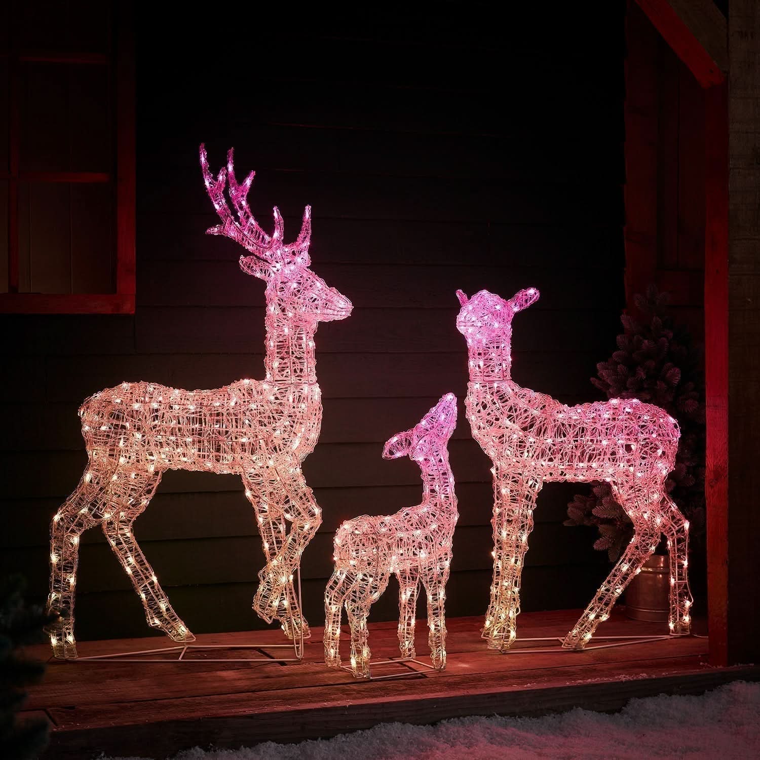 Conjunto de Renas Iluminadas com LED RGB Inteligente e Controle Wi-Fi
