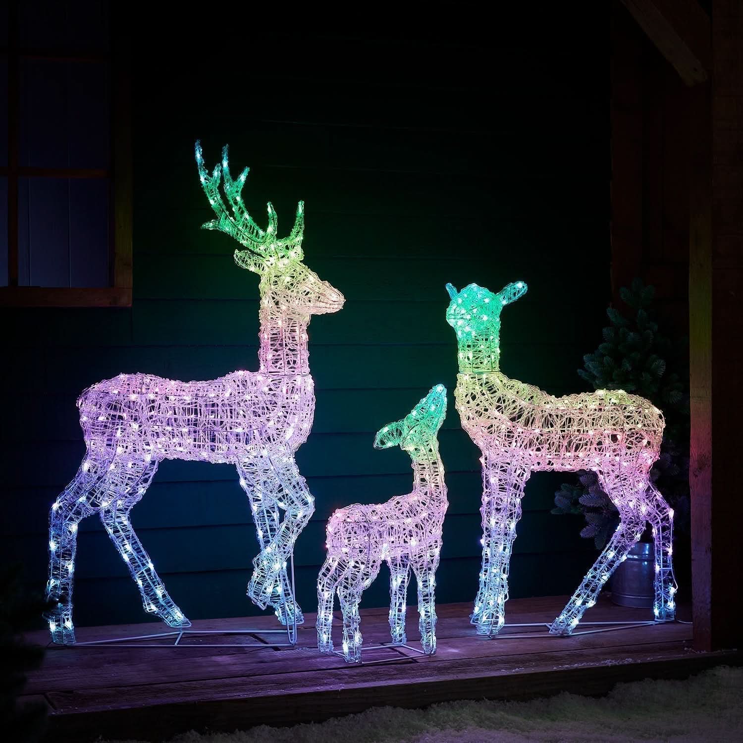 Conjunto de Renas Iluminadas com LED RGB Inteligente e Controle Wi-Fi