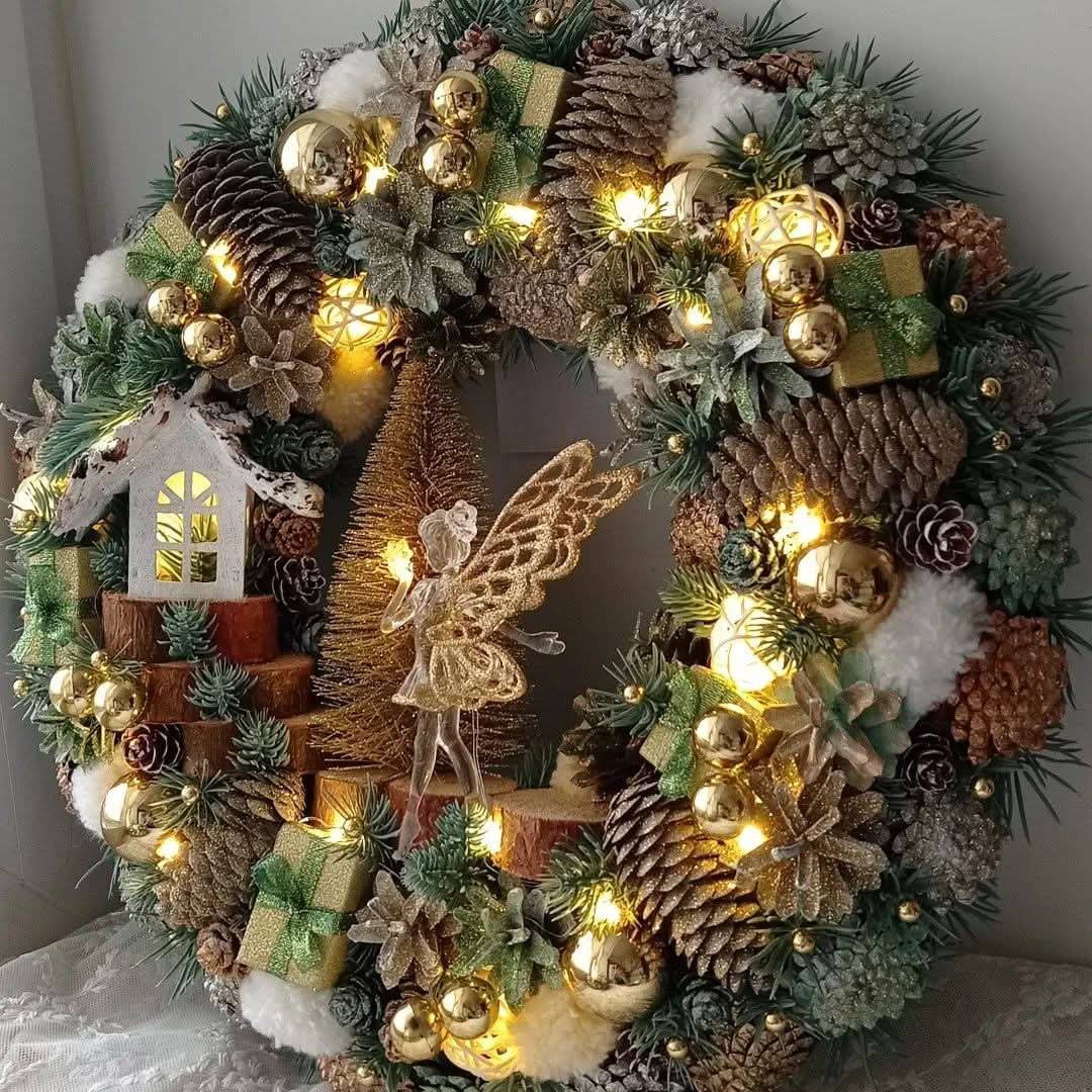 Luxurious 55CM LED Christmas Wreath Decoration
