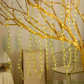 Iluminação Natalina com Folhas – Encanto e Magia em Cada Detalhe