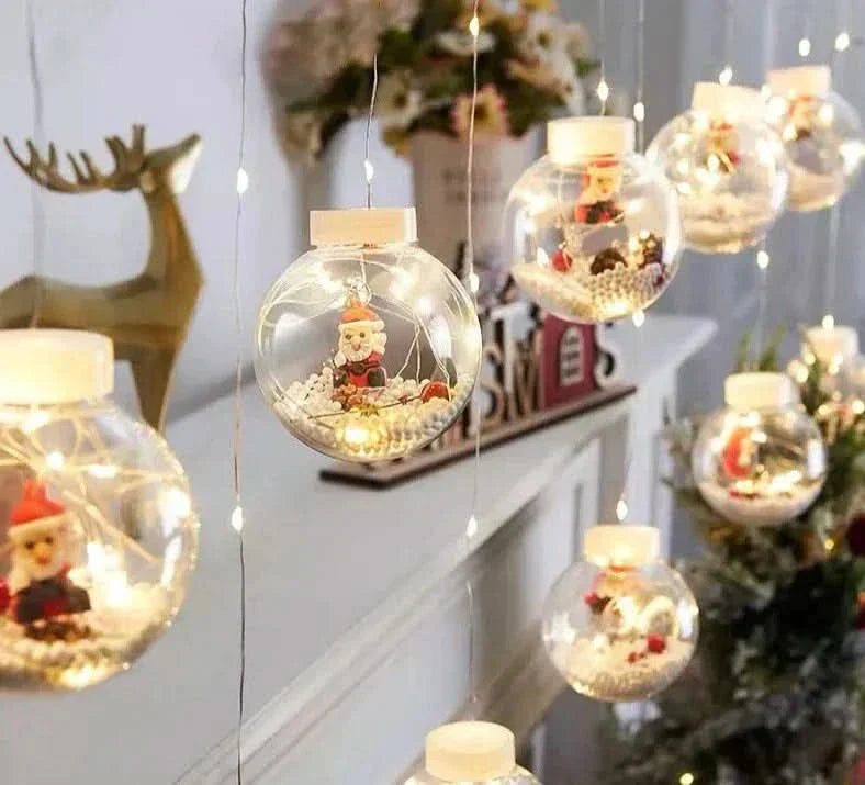 Decoração Natalina com Cortina de Luzes LED em Formato de Globos