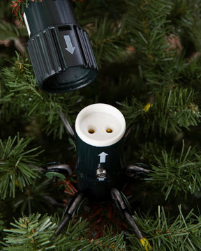 Árvore de Natal European Fir com Galhos Flexíveis, Base Metálica e Micro LEDs Integrados