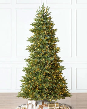 Árvore de Natal Slim Silverado com Galhos Flexíveis, Base Metálica e Micro LEDs Integrados