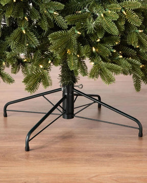 Árvore de Natal Verde Clássica com Galhos Flexíveis, Base Metálica e Micro LEDs Integrados