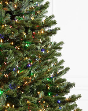 Árvore de Natal Fraser Fir com Galhos Flexíveis, Base Metálica e Micro LEDs Coloridos Integrados